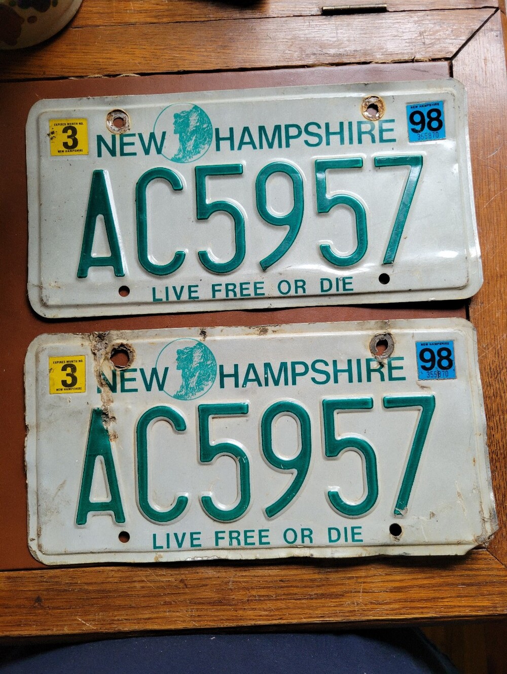 Pair 1998 New Hampshire License Plates Graphic Old Man Mountain AC5957